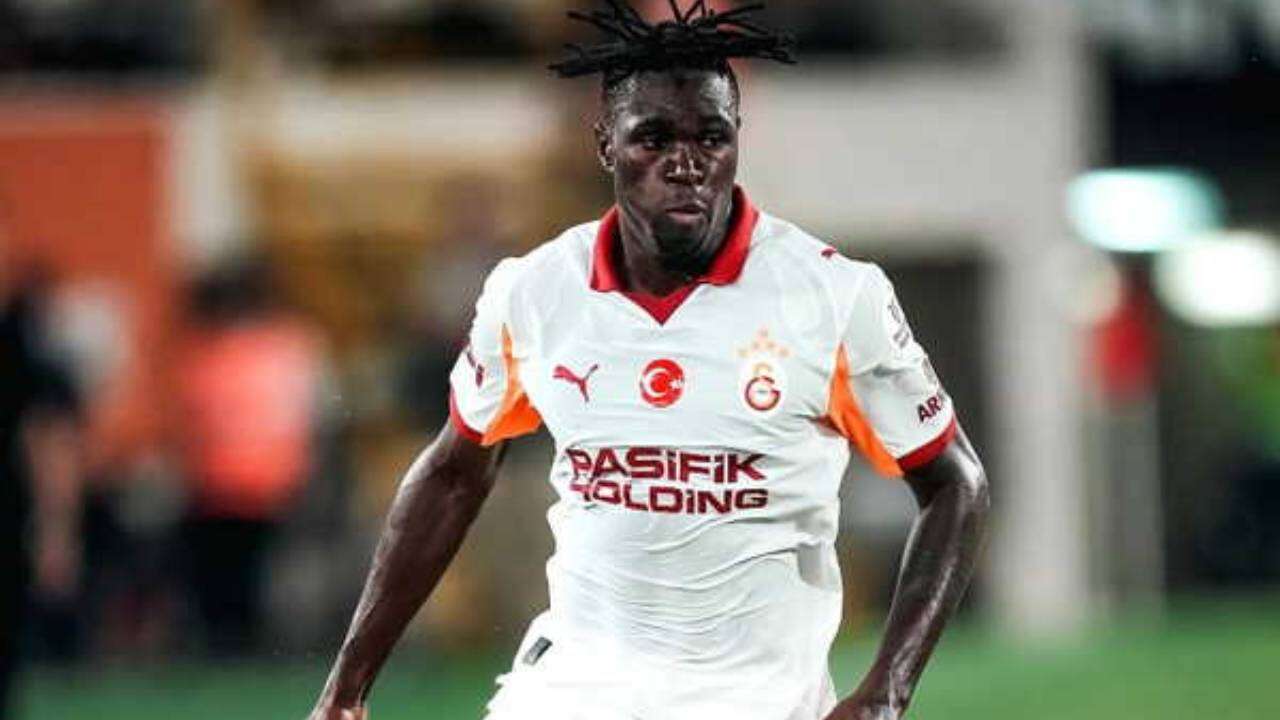 Galatasaray'da deprem üstüne deprem: Okan Buruk 23 milyon euroluk yıldızın biletini kesti, kendine kulüp bul! 2